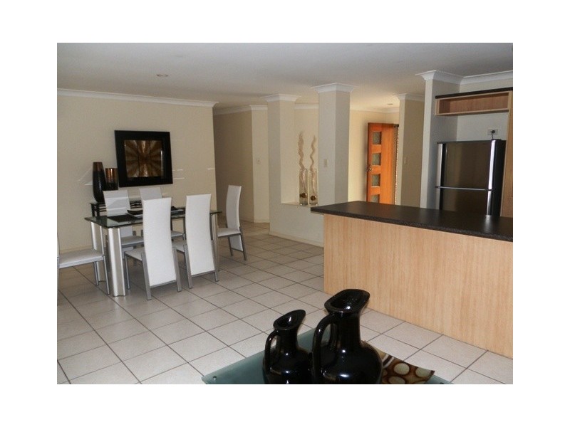 9 Woodbine Court, Parkwood QLD 4214