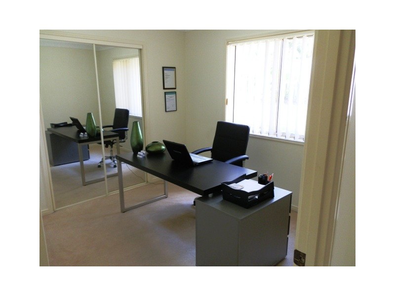 9 Woodbine Court, Parkwood QLD 4214