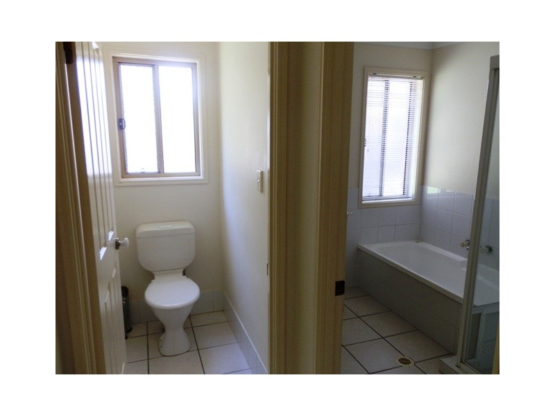 9 Woodbine Court, Parkwood QLD 4214