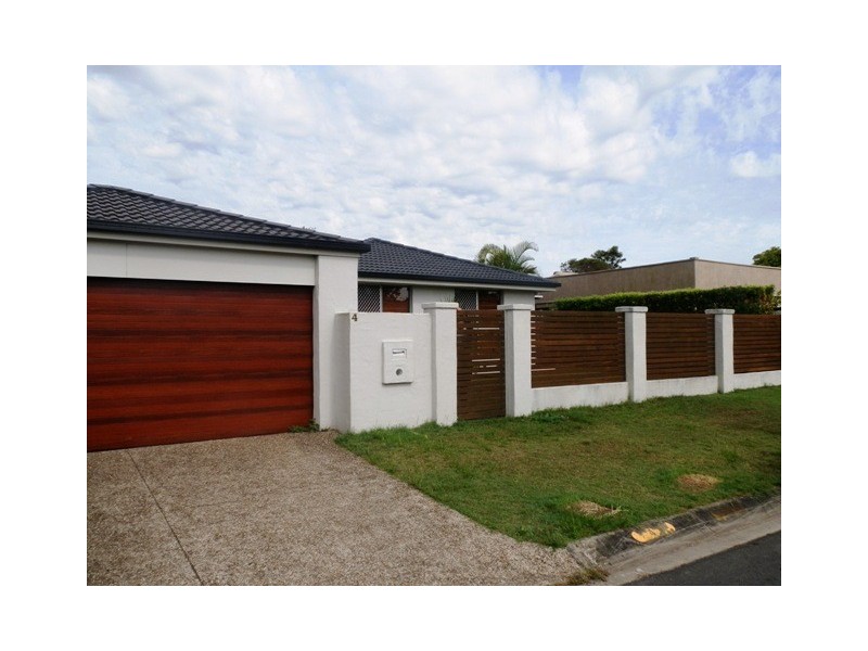 4 Lautoka Court, Clear Island Waters QLD 4226