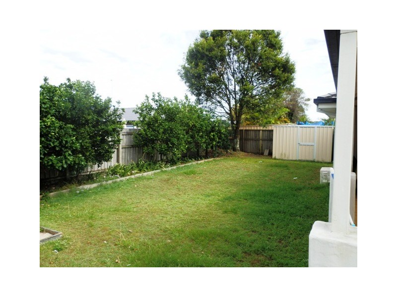 4 Lautoka Court, Clear Island Waters QLD 4226