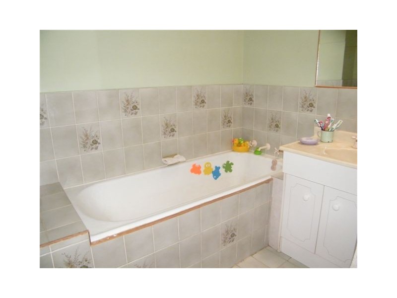 21 Wells St, Streaky Bay SA 5680