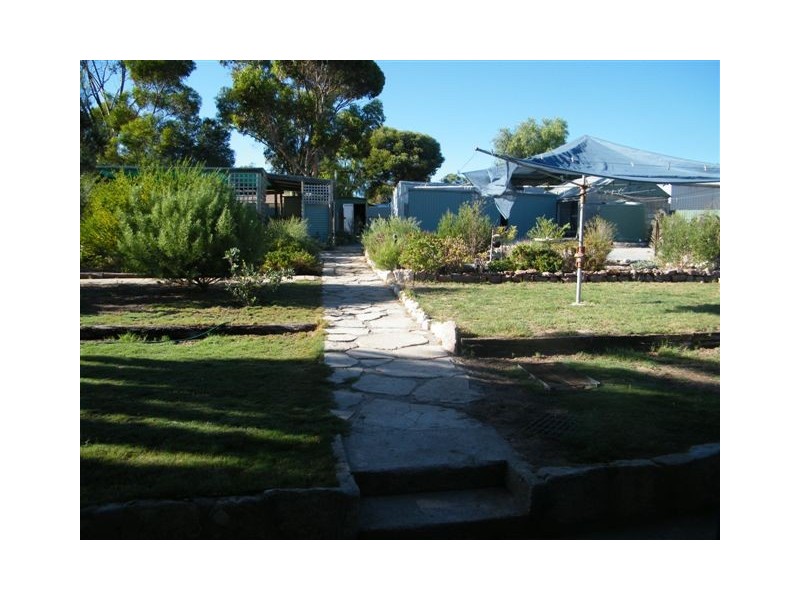 21 Wells St, Streaky Bay SA 5680