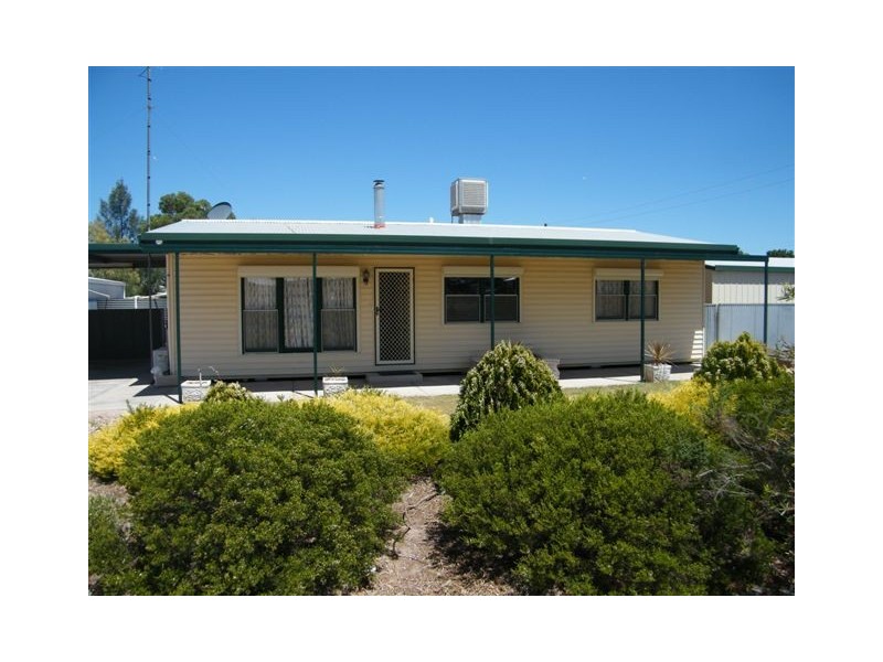 4 Redding Rd, Streaky Bay SA 5680