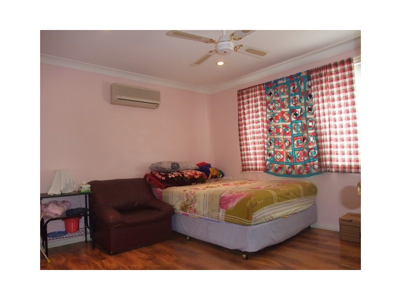 Edensor Park NSW 2176