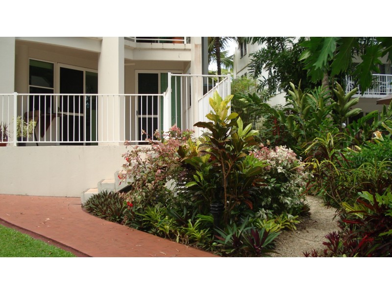 1/2-4 Deauville Close, Yorkeys Knob QLD 4878