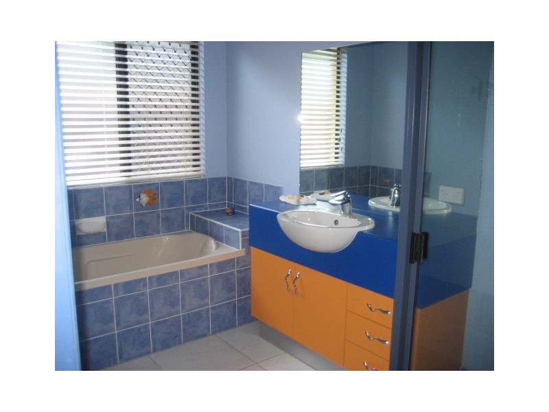 3 Kawana Street, Caravonica QLD 4878