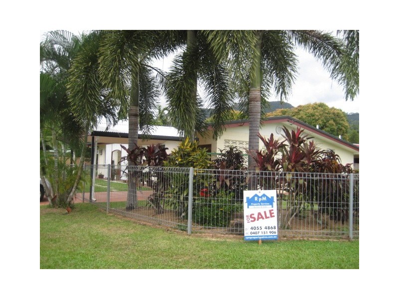 16 Walnut Street, Manoora QLD 4870