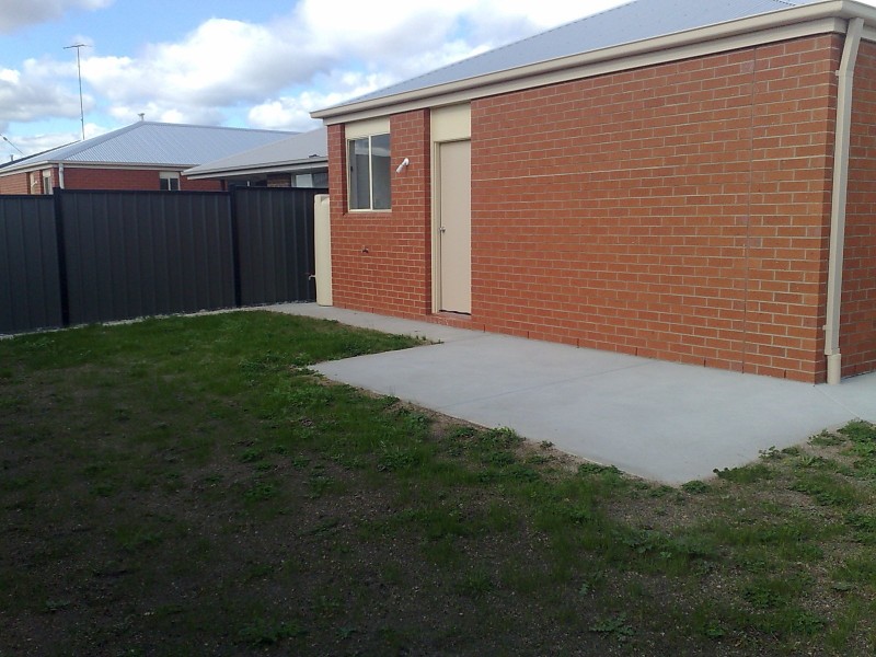 53 Canterbury Road East, Lara VIC 3212