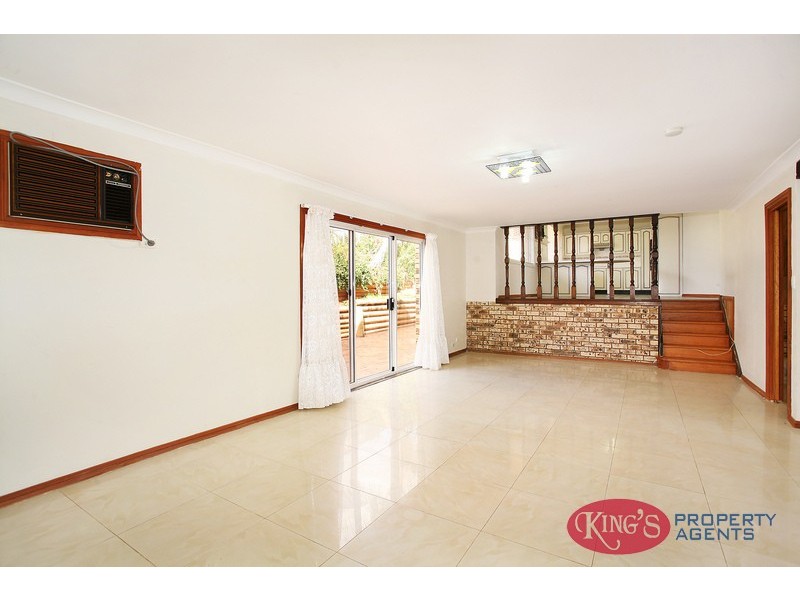 15 Clareville Cl., Woodbine NSW 2560