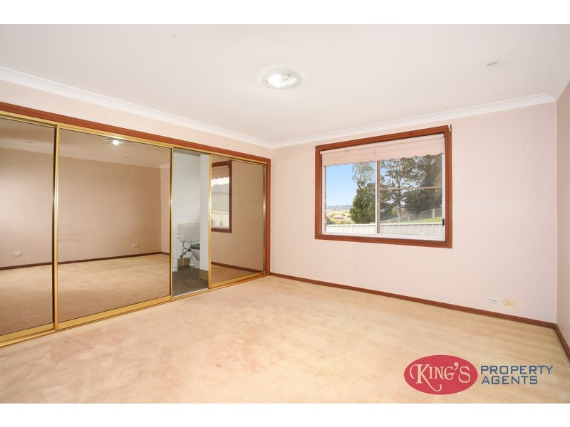 15 Clareville Cl., Woodbine NSW 2560