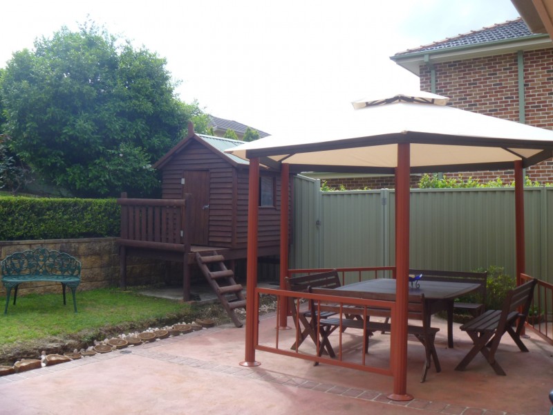 52 Kings Rd, Castle Hill NSW 2154