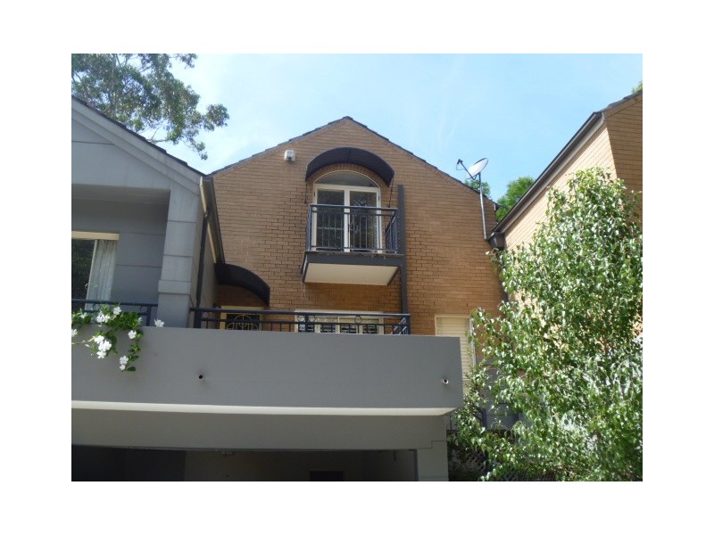 11/2 Bloomsbury Ave., Pymble NSW 2073