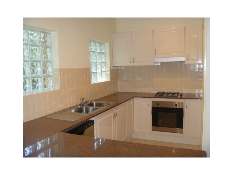 11/2 Bloomsbury Ave., Pymble NSW 2073