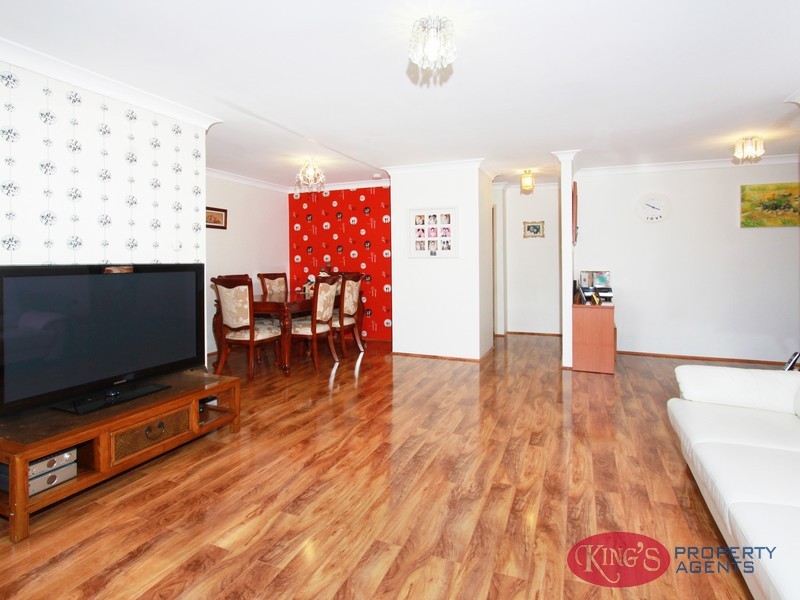 2/7 Conie Ave., Baulkham Hills NSW 2153