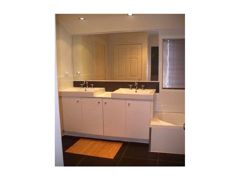 34 Paddington, Carrara QLD 4211