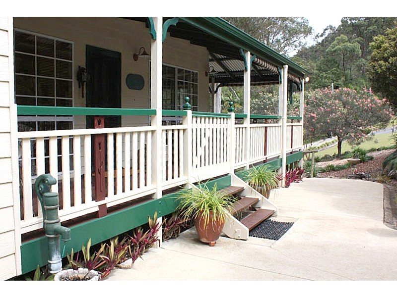 11 Wisteria Court, Tallebudgera Valley QLD 4228