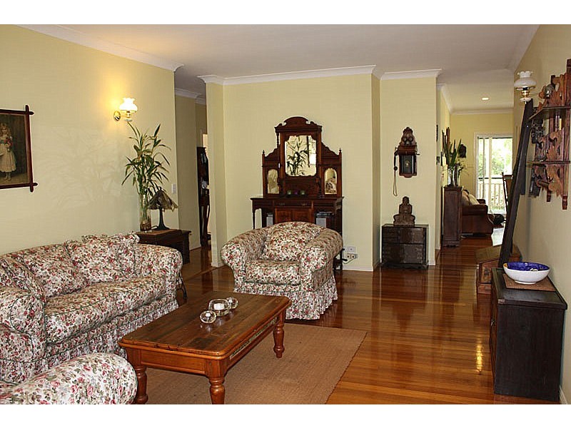 11 Wisteria Court, Tallebudgera Valley QLD 4228