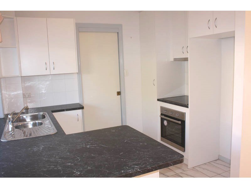 2/4 Maranta Street, Elanora QLD 4221
