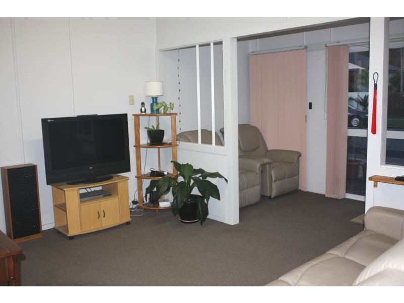 11 Gardenia Grove, Burleigh Heads QLD 4220