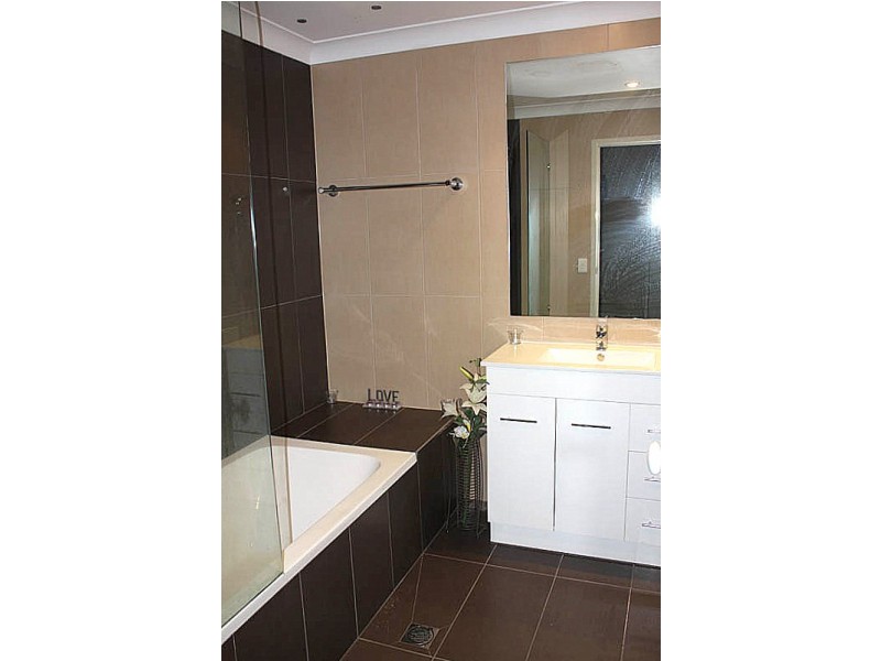 76/31 Simpsons Rd, Elanora QLD 4221