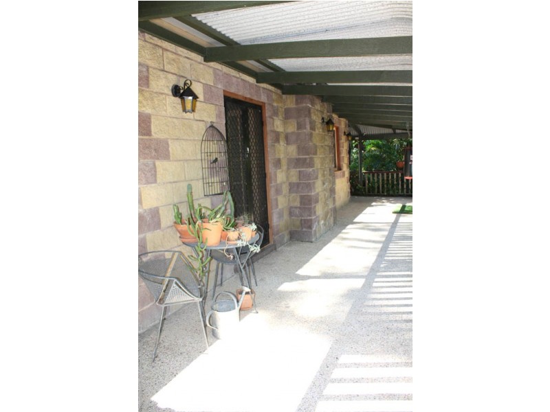 8 Harry Mills Drive, Worongary QLD 4213