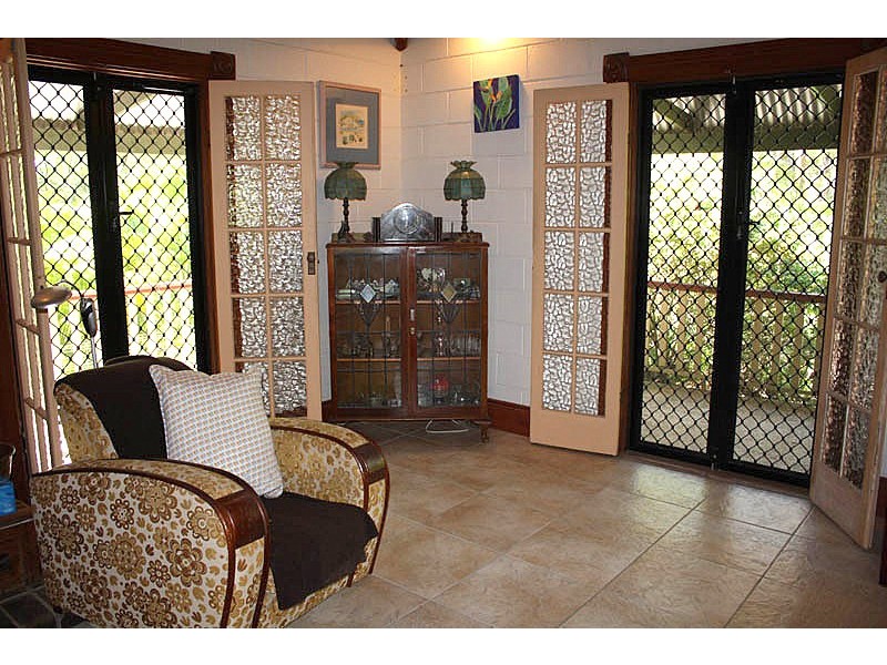 8 Harry Mills Drive, Worongary QLD 4213