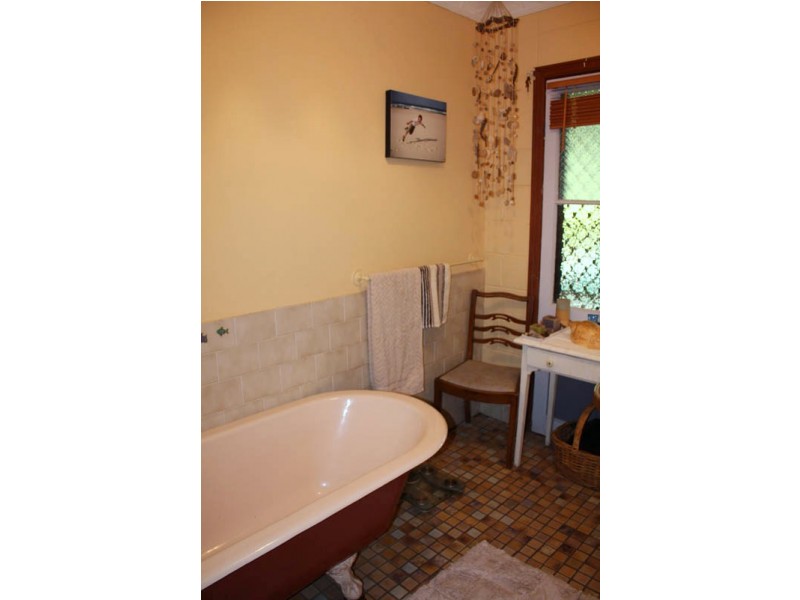 8 Harry Mills Drive, Worongary QLD 4213