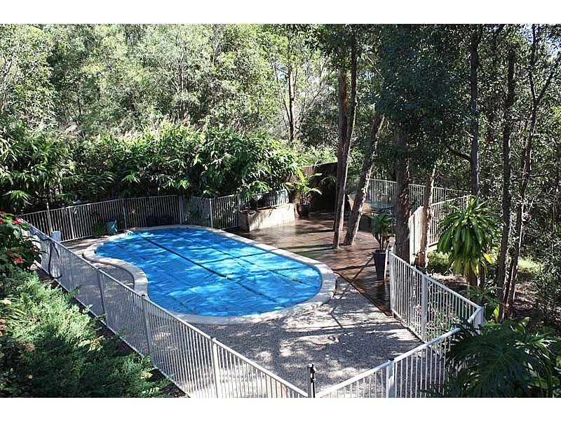 61 Simpsons Road, Elanora QLD 4221