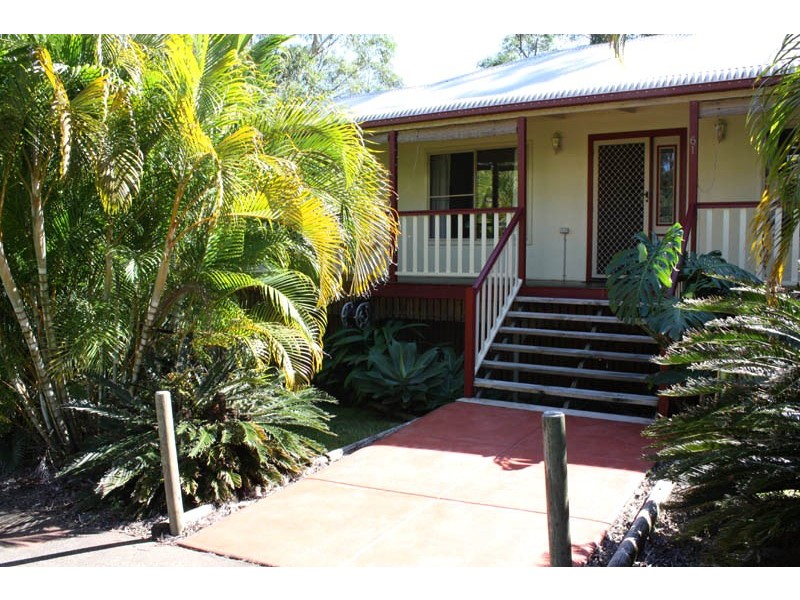 61 Simpsons Road, Elanora QLD 4221