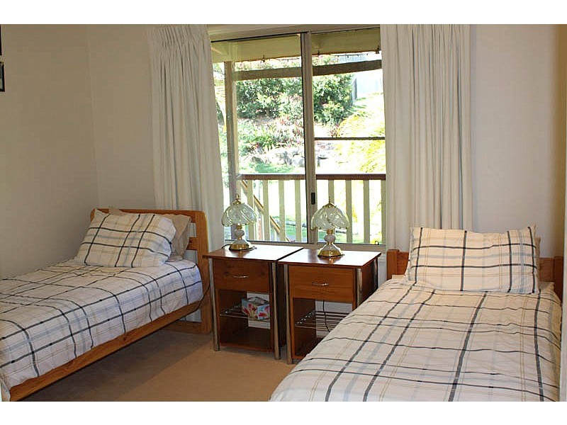 61 Simpsons Road, Elanora QLD 4221