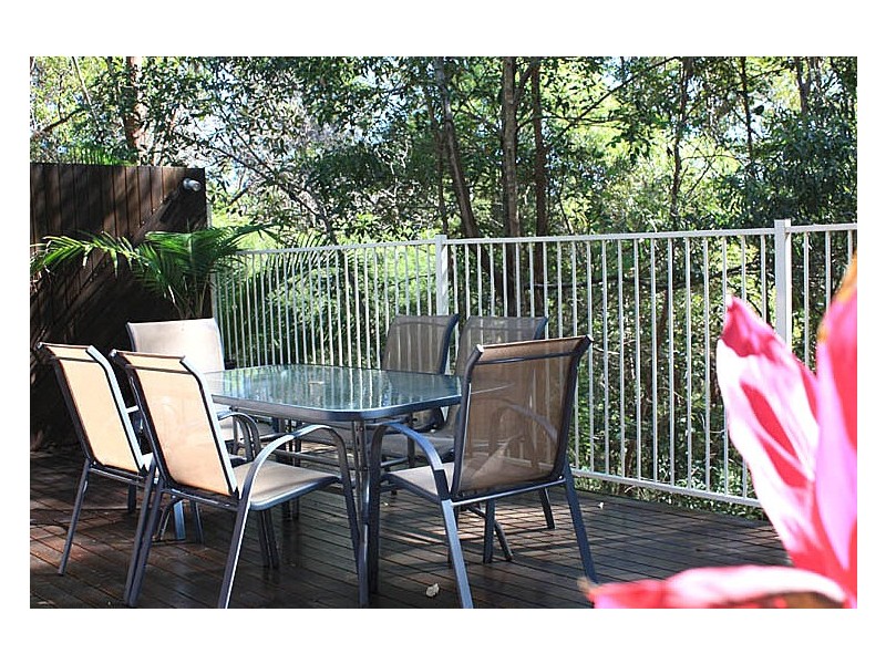 61 Simpsons Road, Elanora QLD 4221