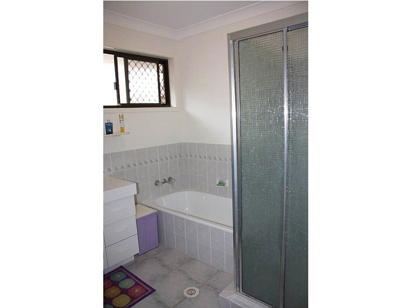 2/81 Treeview Drive, Burleigh Waters QLD 4220