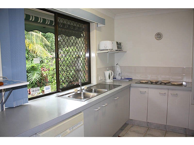 2/81 Treeview Drive, Burleigh Waters QLD 4220