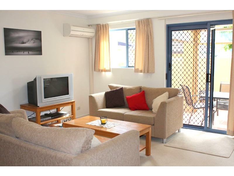 6/4-10 MONTE CARLO AVE, Surfers Paradise QLD 4217
