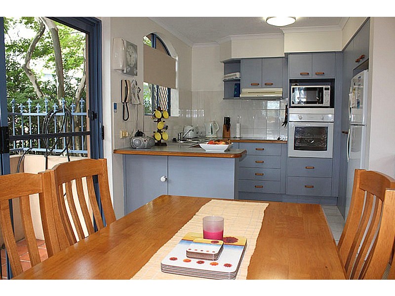 6/4-10 MONTE CARLO AVE, Surfers Paradise QLD 4217