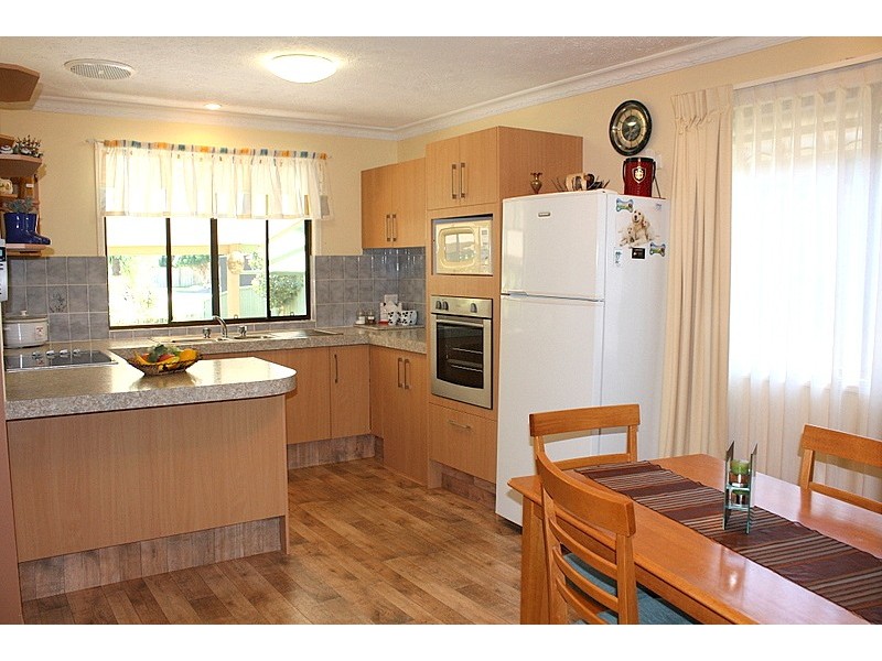 142/3 TOWNSHIP DRIVE, Burleigh Heads QLD 4220