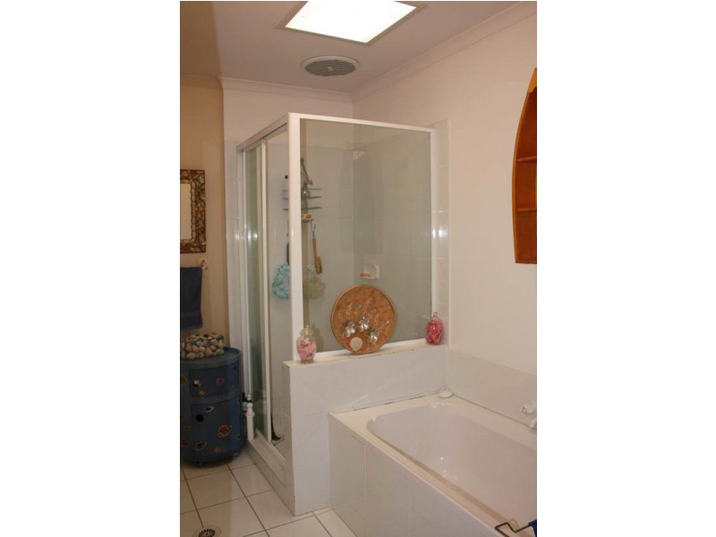 2/9 FIONA STREET, Biggera Waters QLD 4216