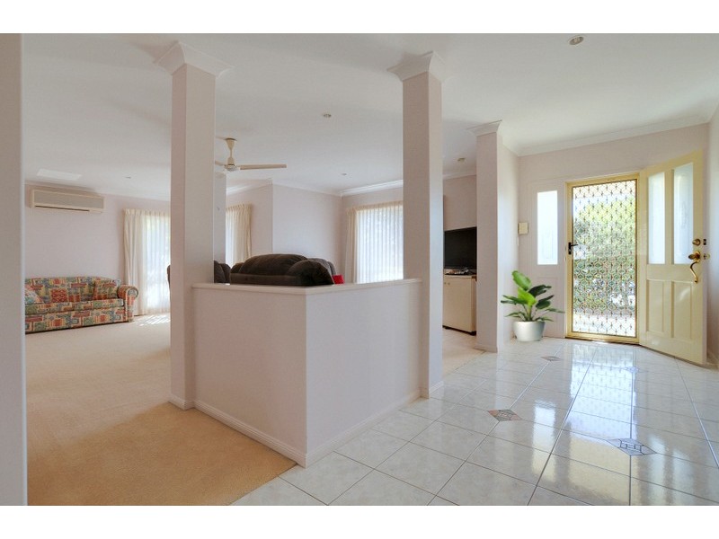 54 Warbler Parade, Varsity Lakes QLD 4227