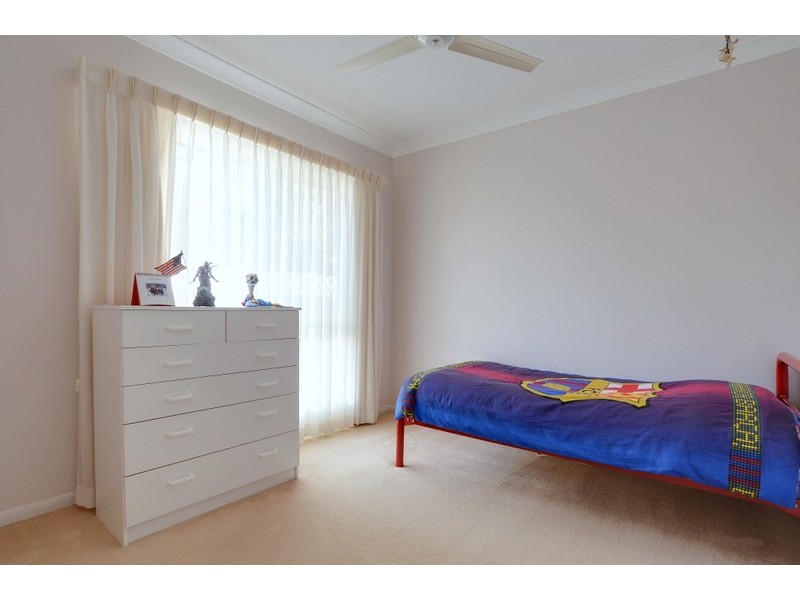 54 Warbler Parade, Varsity Lakes QLD 4227