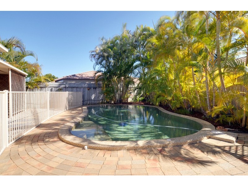 54 Warbler Parade, Varsity Lakes QLD 4227