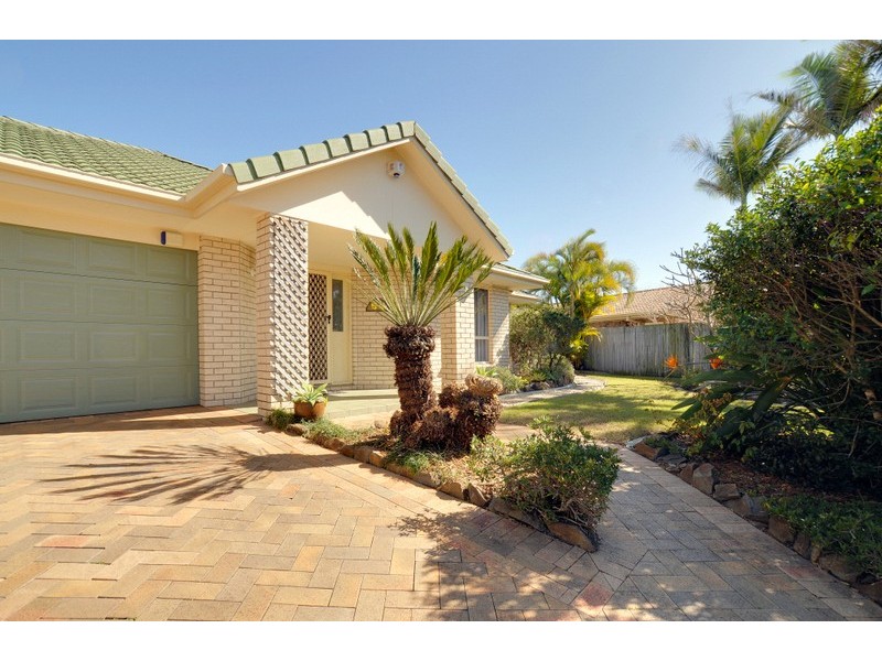 54 Warbler Parade, Varsity Lakes QLD 4227