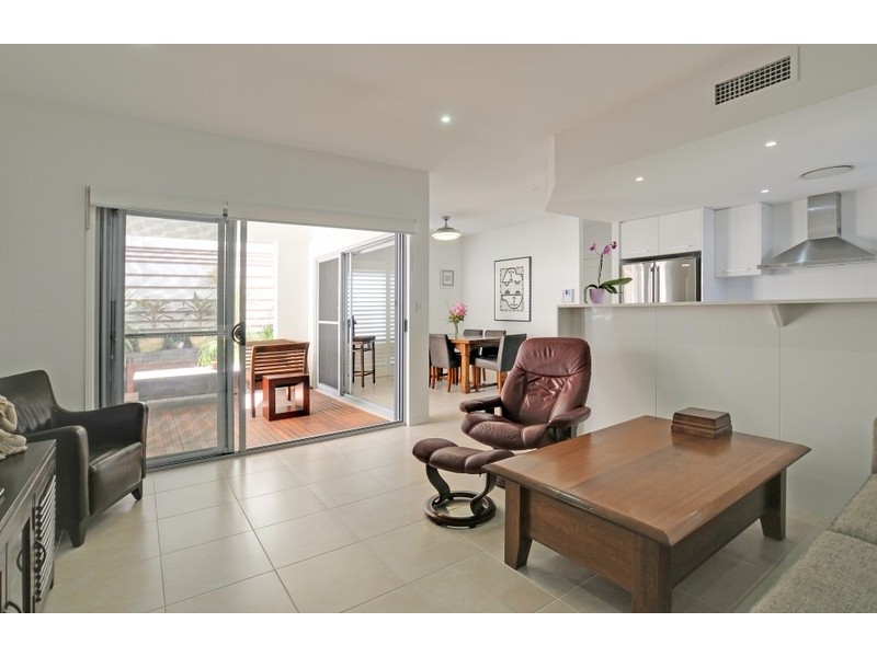 1/7 Saleya Drive, Varsity Lakes QLD 4227