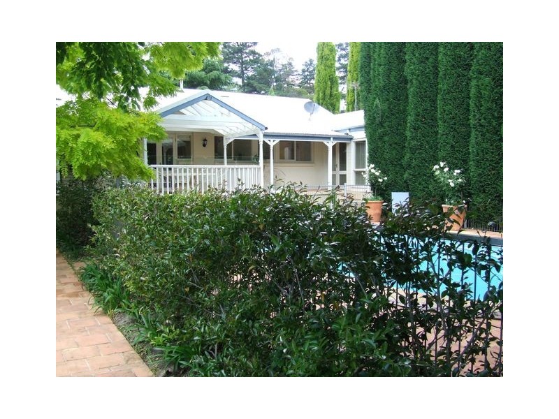 1 Romney Place, Burradoo NSW 2576