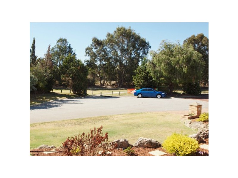 17 Jubaea Court, Canning Vale WA 6155