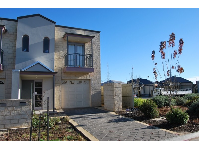 74 Hindmarsh Circuit, Mawson Lakes SA 5095