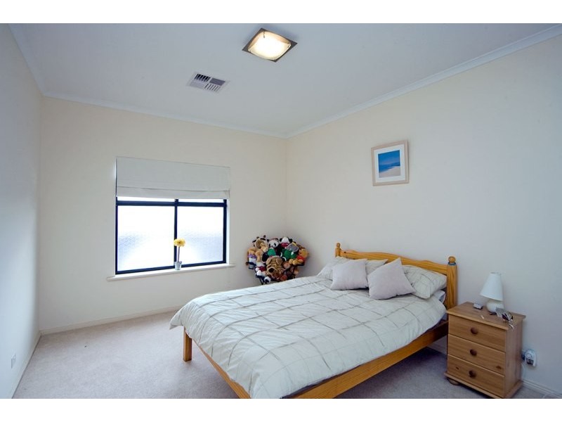 33 Park Way, Mawson Lakes SA 5095