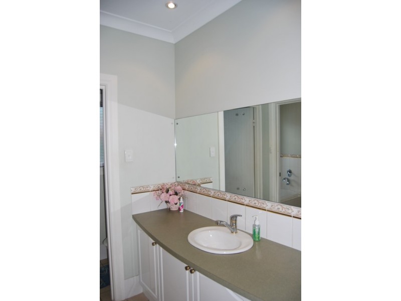 4 Gannett Street, Mawson Lakes SA 5095