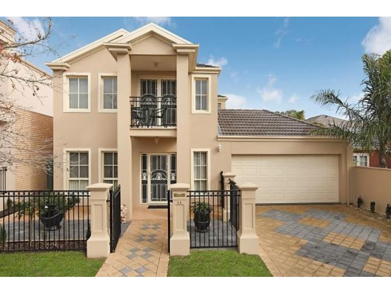 14 McKinlay Court, Mawson Lakes SA 5095