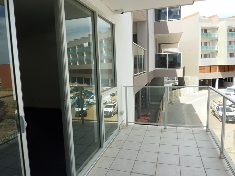 8/30 Metro Parade, Mawson Lakes SA 5095